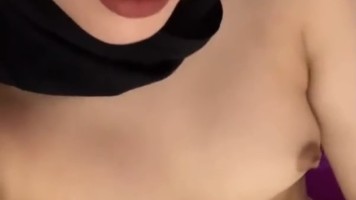 Bokep Jilbab – Kumpulan Pap Toket Dari BebyQila Malay Cakep Menggoda