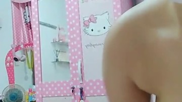 Lala Goyang Binal Lepas Busana Toket Idaman