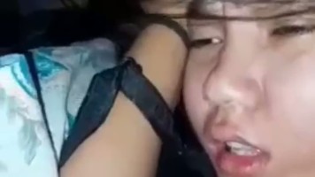 Bokep Premium Sex Masih Kurang Puas Pacarnya Bawa Botol Golda Cappucino