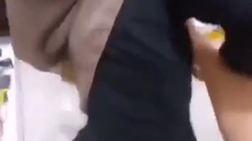 Bokep Ngentot – Karyawan Toko HP Di Hajar Boss