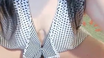 Bokep Jilbab – Miss Erlies Zara Ebot Sambil Remas Toket Doi Hijabers