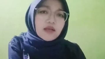 Mba Nining Hijaber Tobrut Kacamata Colmek