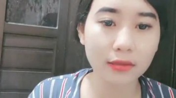 Belahan Dada Si Cantik Amerlita